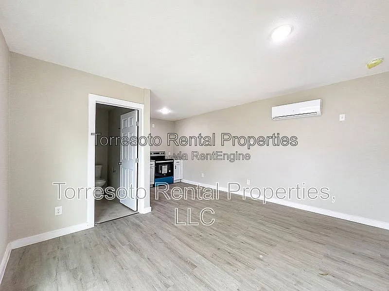 1 bed, 1.0 bath, 600 sqft, $900 — Photo 3