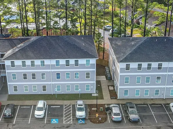 Hemingway Apartments