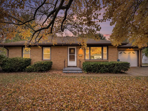 1104 Clover St, Kalamazoo, MI 49008
