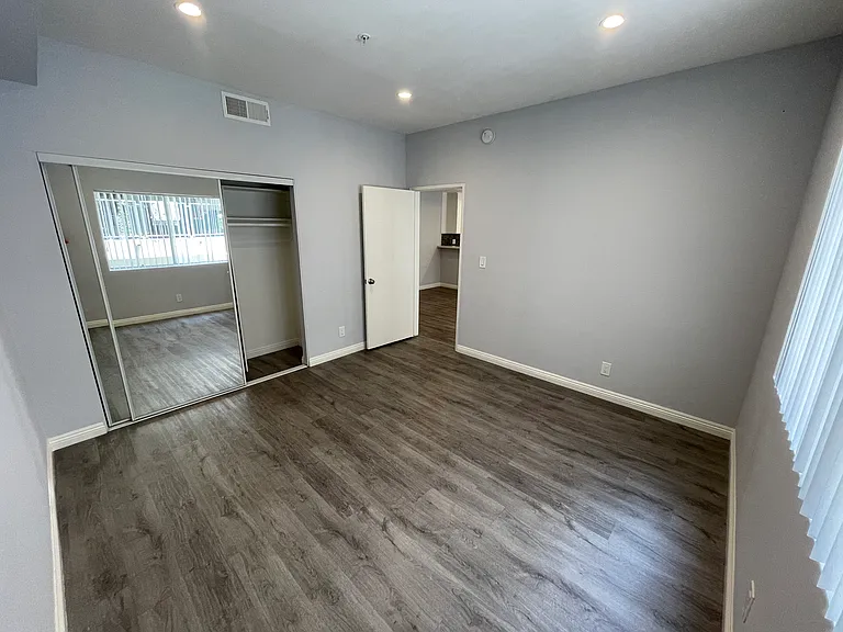 Lanewood Court Apartments — Photo 12