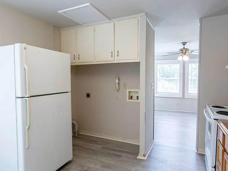 117 S Lansing Rd #117 — Photo 5