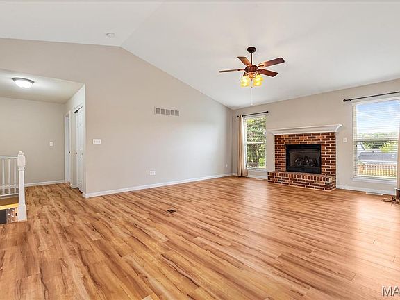 5th image of 312 Thoreau Blvd