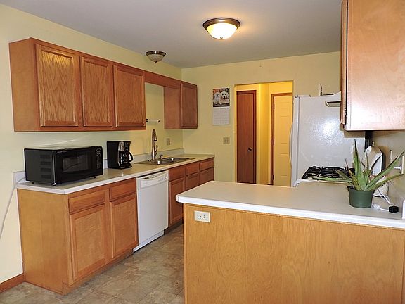 3rd image of 1207 Southfield Dr
