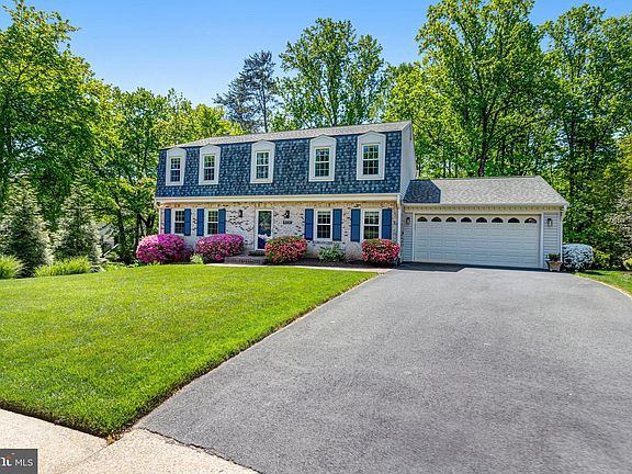 2nd image of 8437 Chapelwood Ct