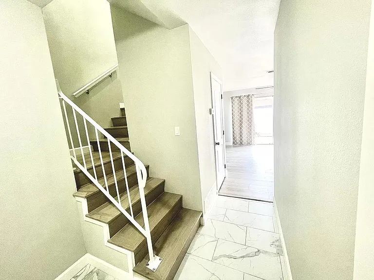 653 E Matchwood Pl — Photo 11