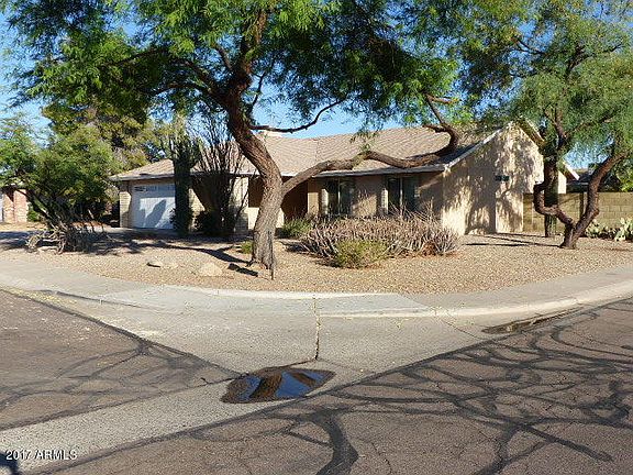 3rd image of 8143 W Windrose Dr