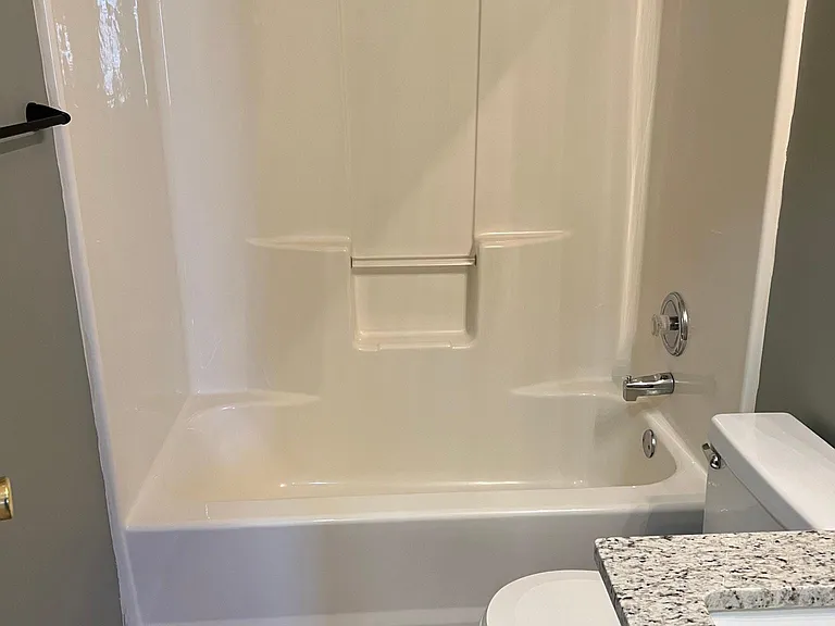 106 Oakwood Cir — Photo 23