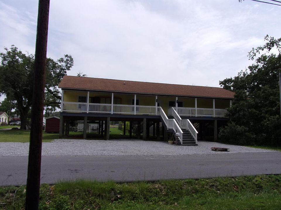 1st image of 806 Sarrazin Ave