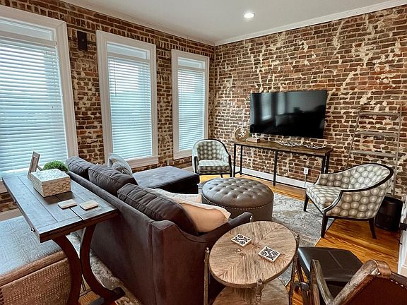 4th image of 5 S College St #5