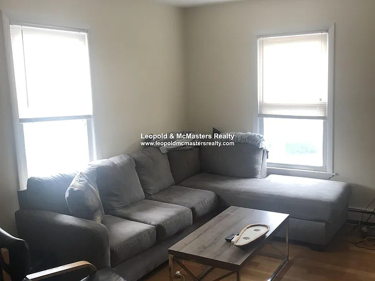 59 Waverly St #1 — Photo 17