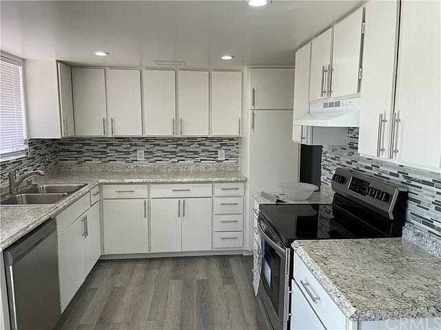2nd image of 520 E Chanslor Way