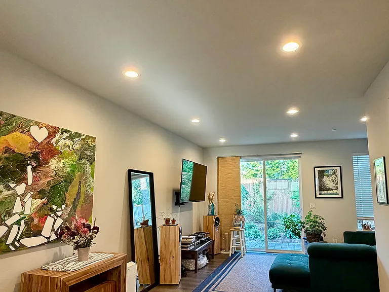 18016 12th Ave NE #E — Photo 3
