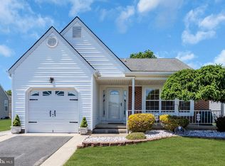 5 Vienna Dr, Toms River, NJ 08757