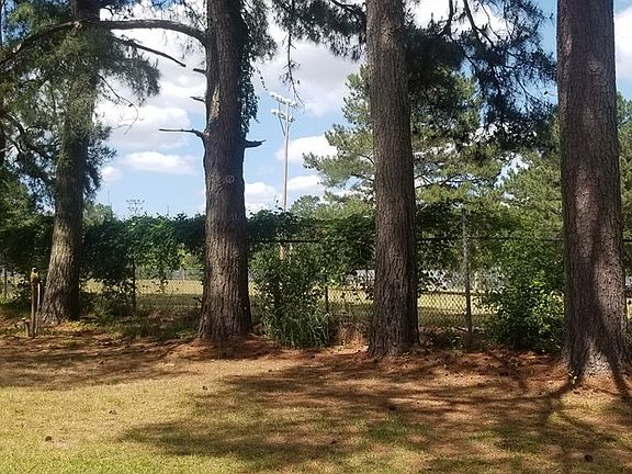 5th image of 1605 Hwy 258 N