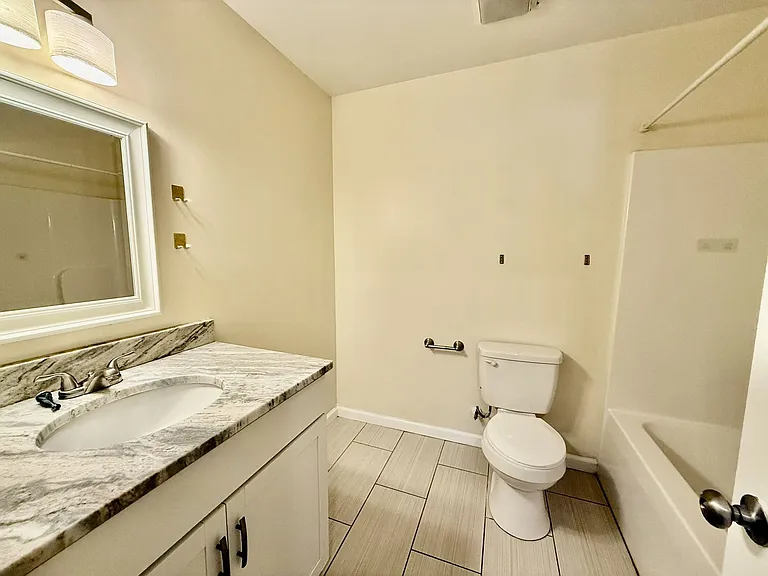 4205 Dartmouth St — Photo 15