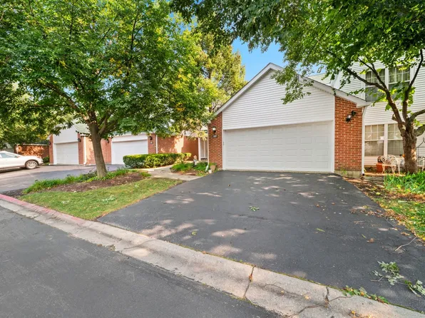 115 Hemstead St, Lake Bluff, IL 60044