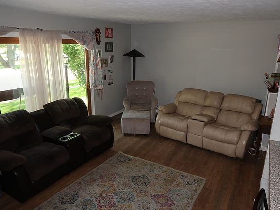 4th image of 1901 Parklake Dr APT C