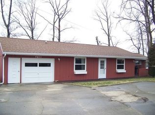 5611 N Sugar Creek Rd, Olney, IL 62450