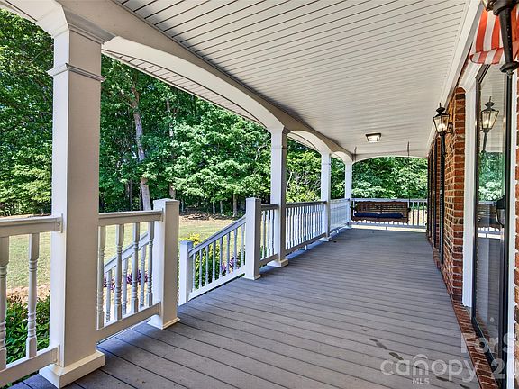 3rd image of 4092 Henry Dellinger Rd