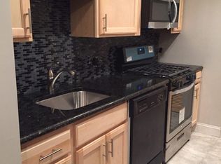 18 4th St NE APT 4, Washington, DC 20002