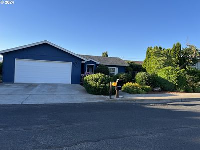 2445 E 15th St, The Dalles, OR, 97058