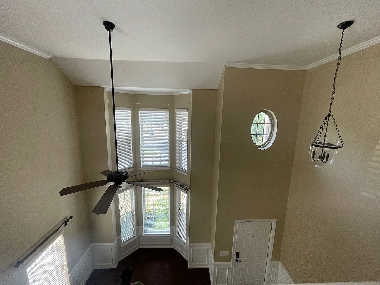 4 bed, 3.5 bath, 3189 sqft, $2,300 — Photo 4