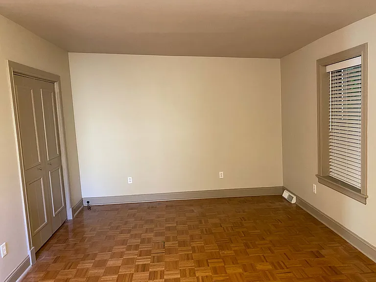 1233 Filson St #1 — Photo 10