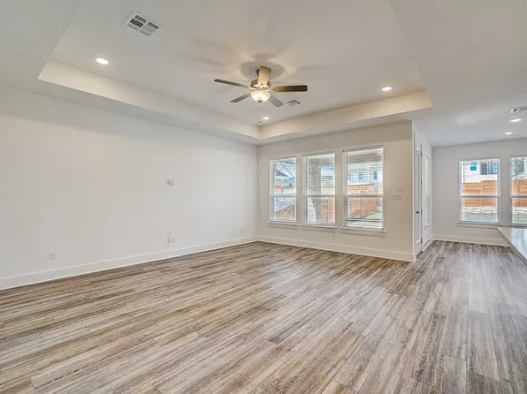 1845 Donetto Dr, Leander, TX 78641