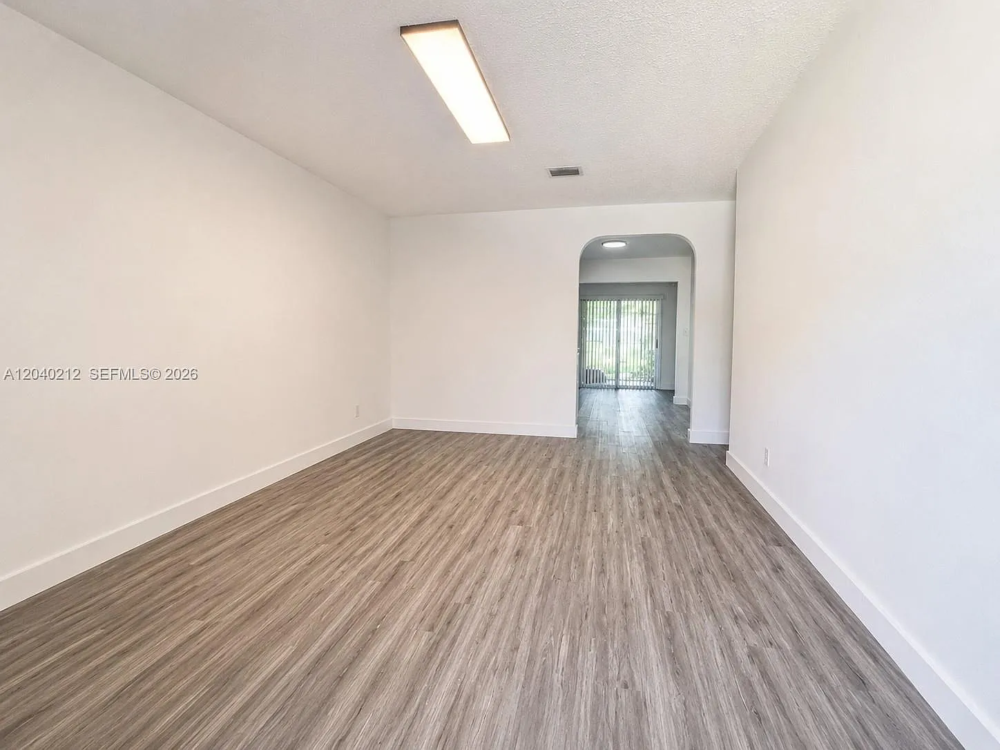 3 bed, 2.0 bath, 1210 sqft, $2,699 — Photo 3