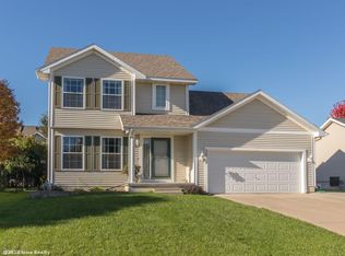 3832 122nd St, Urbandale, IA 50323