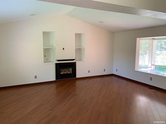 3rd image of 1699 Fair Meadow Trl