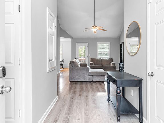 5th image of 587 Cameo Ct