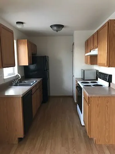 484 W Shore Dr Photo 1