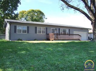 411 Chestnut St, Silver Lake, KS 66539