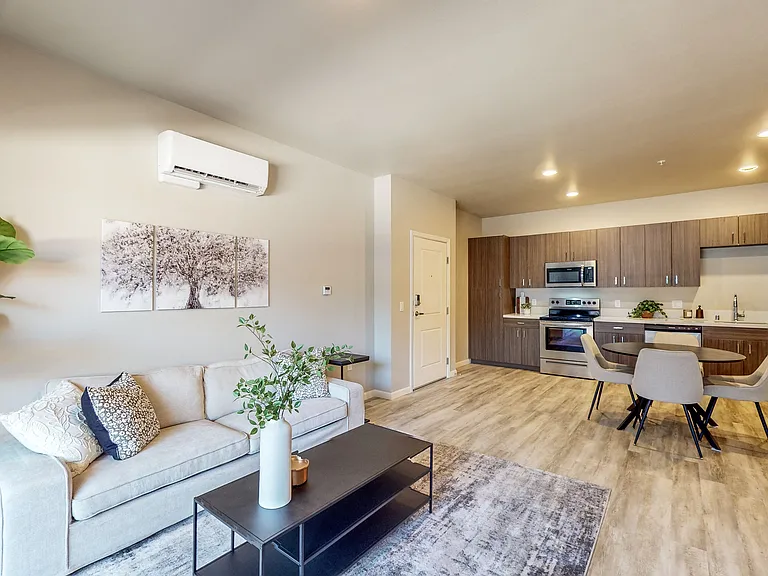 Canyon's Edge Apartments — Photo 8