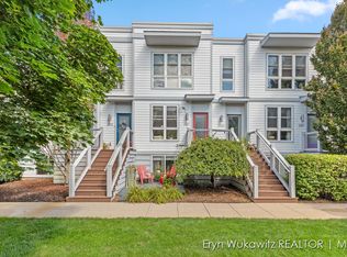 2167 New Town Dr NE, Grand Rapids, MI 49525