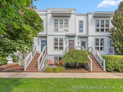 2167 New Town Dr NE, Grand Rapids, MI, 49525