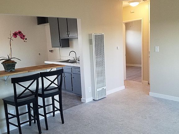 4th image of 1326 N Wilmington Blvd APT B
