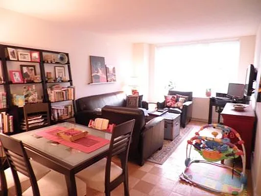 Rented by R New York | media 3