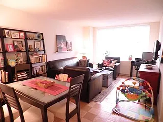 Rented by R New York