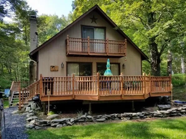 1221 Mink Trl, Bushkill, PA 18324