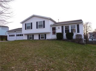 45 Rampart St, Rochester, NY 14623