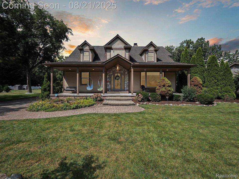 1st image of 20845 Sunnydale St