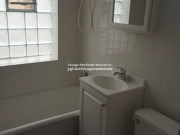 3rd image of 4045 N Mozart St Unit 1