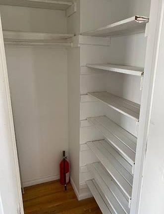 4th image of 407 Travis Ave #3