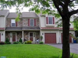 636 New Market Dr, Souderton, PA
