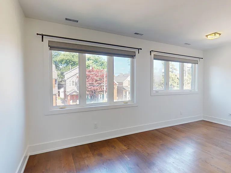 24 Kennedy Ave #UPPER — Photo 32