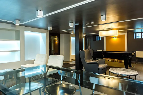 Rented by Nooklyn NYC LLC | media 22