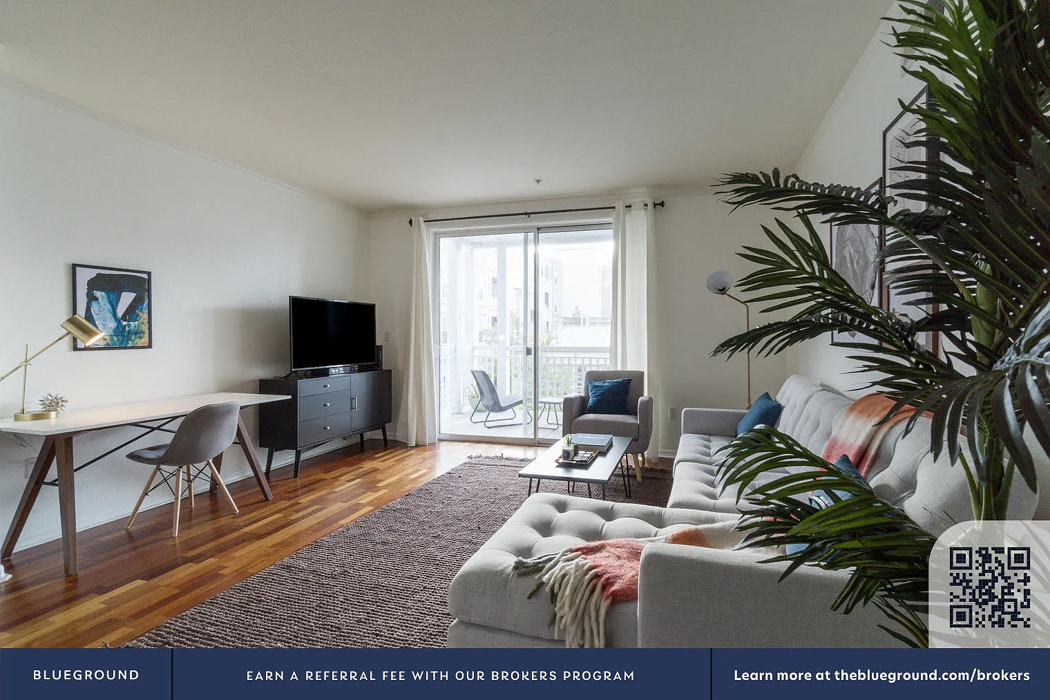 2 bed, 2.0 bath, 1149 sqft, $4,260 — Photo 3