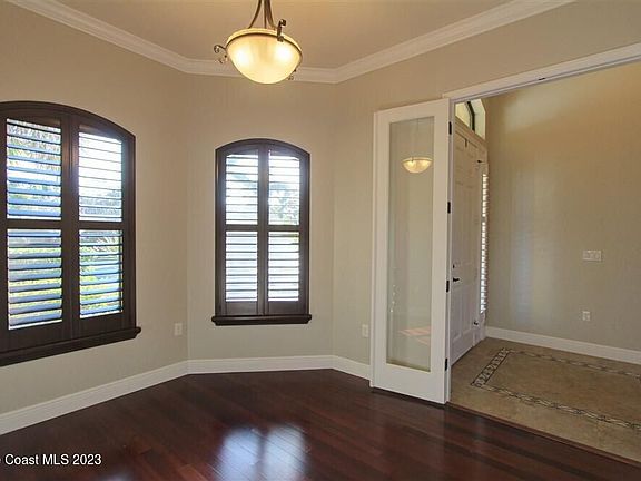 4th image of 3381 Thurloe Dr